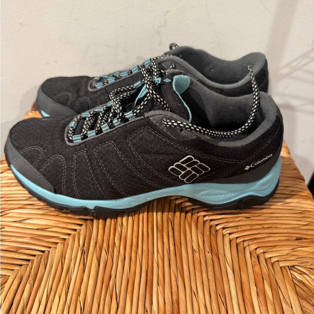 Columbia Women's Black and Teal Athletic Shoes